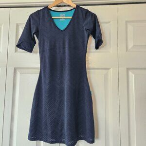 Mountain Hardwear Navandella vneck chevron navy short sleeve dress